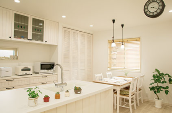 家族団欒ができるアイランドキッチン